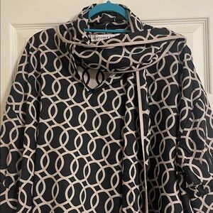 Gretchen Scott Designs Trendy and FUN blouse! Medium never worn! So stylish !